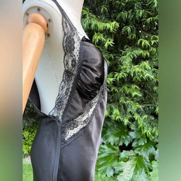 NastyGal Lace Detail Slip On Dress - Picture 4 of 9